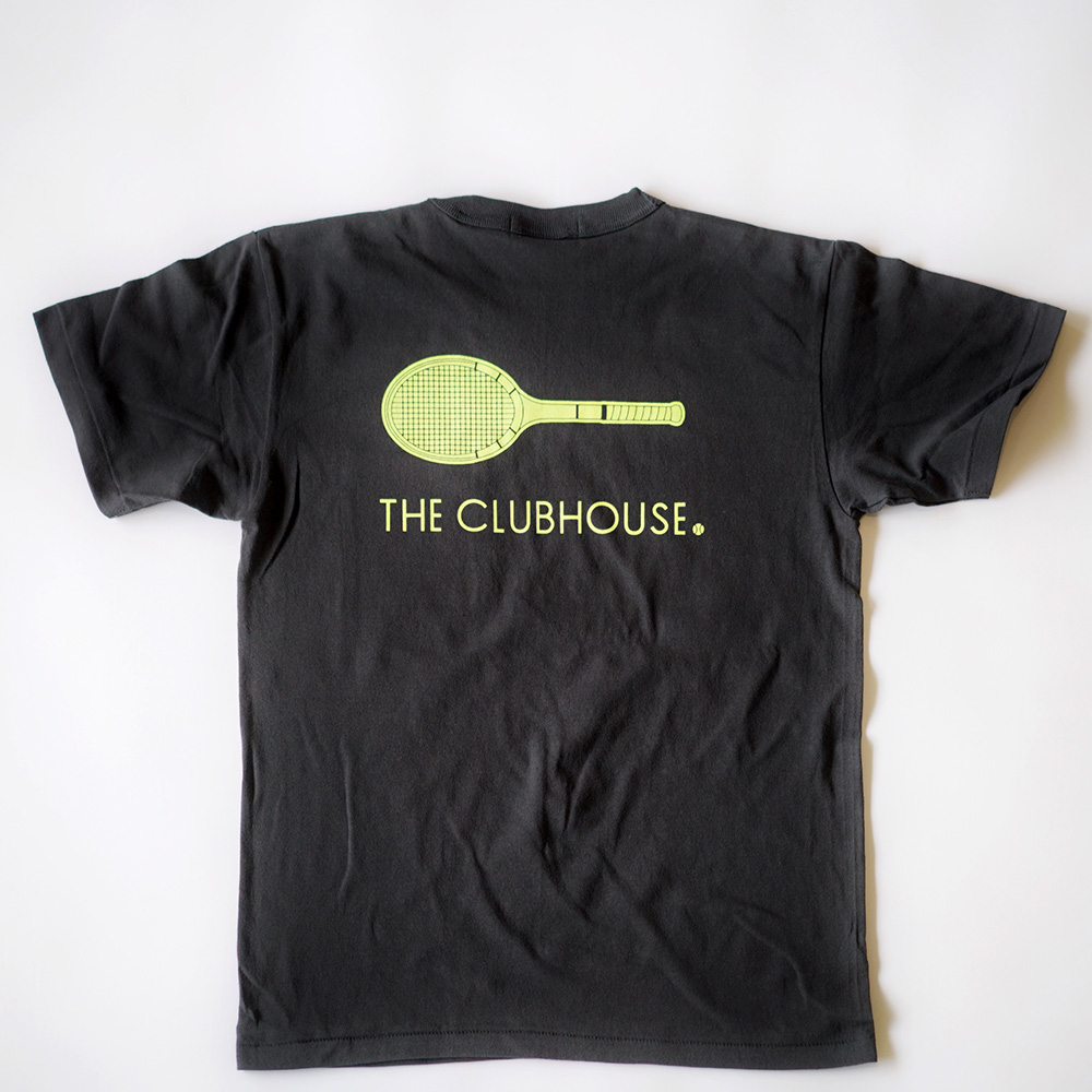 THE CLUBHOUSE バックプリントポケットTシャツ (Faded Black/Volt Yellow)
